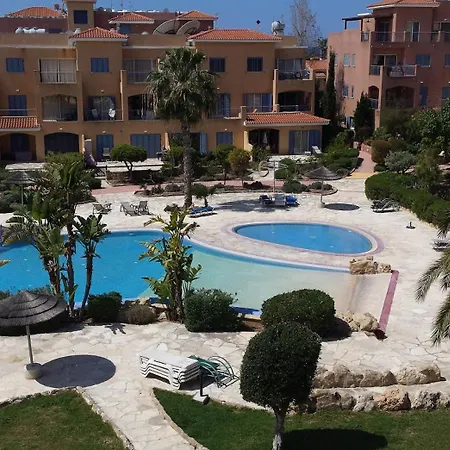 Limnaria Pool Facing